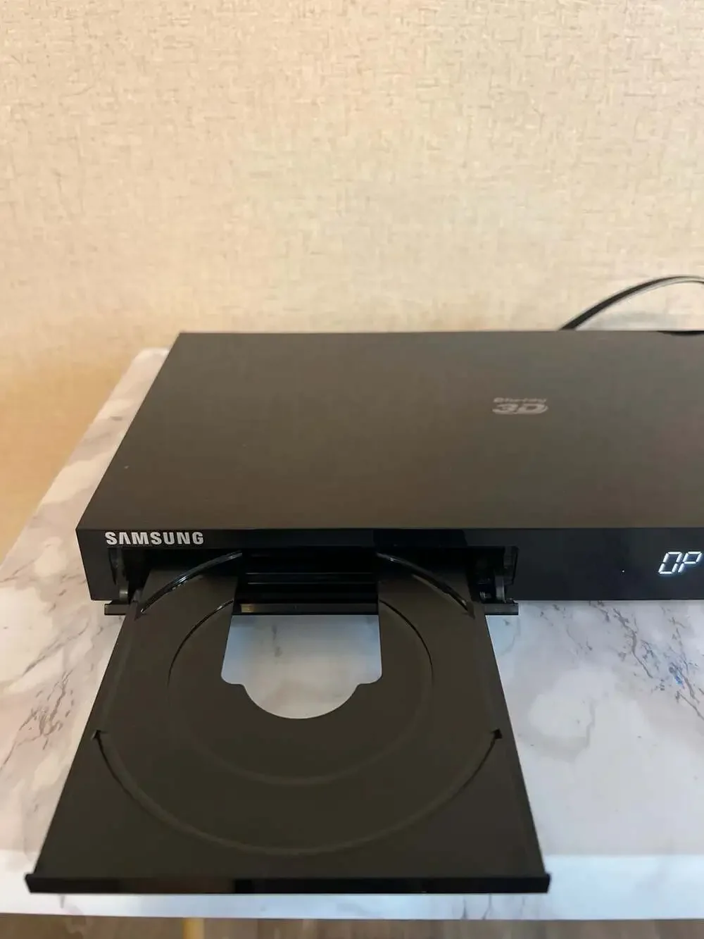 Samsung BD-F5900 3D Blu-ray Disc Player ( no remote)
